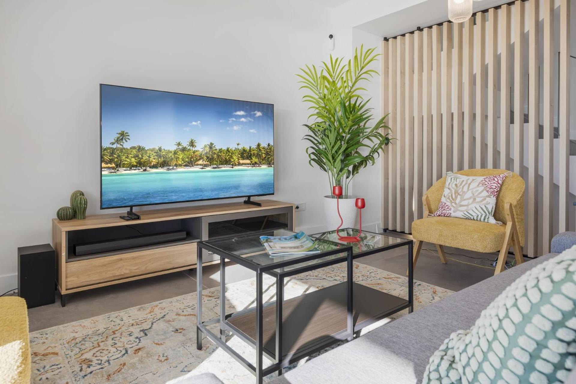 Vivi Homes - Elies House Pool, Gym, Spa & Sea View El Faro Luaran gambar